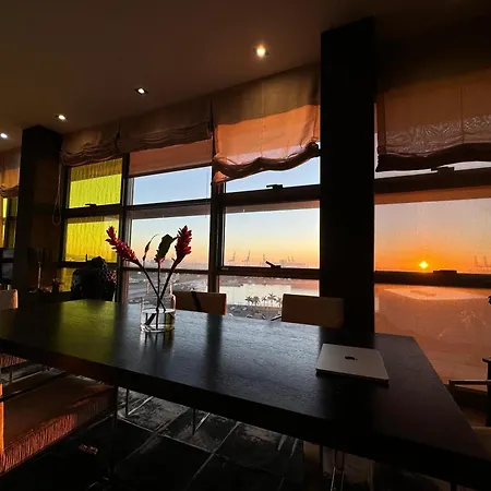 Luxury Family Beachfront 라스팔마스